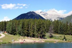 Beach Mountains on Johnson Lake