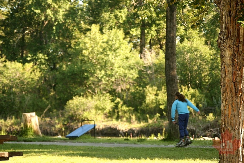 people-path20090626_87012.JPG
