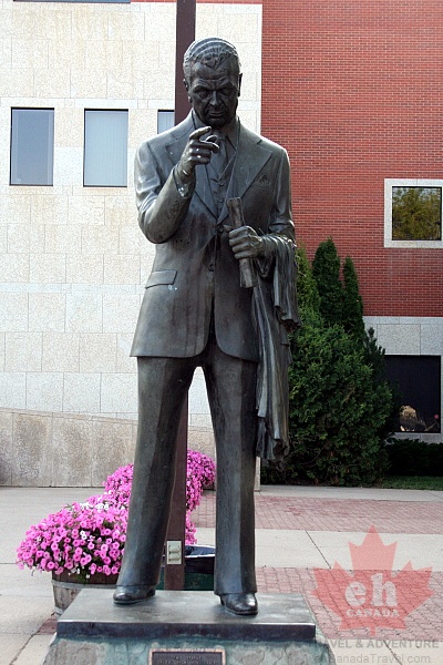 Statue Downtown