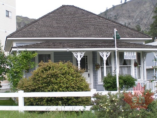 okanagan_falls_heritage_house.jpg