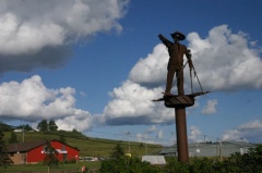 Statue
