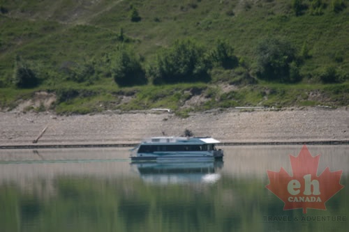 koocanusa-lake-houseboat 002_001.jpg