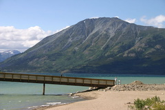 Beautiful walk around the harbour footbridge 002.jpg
