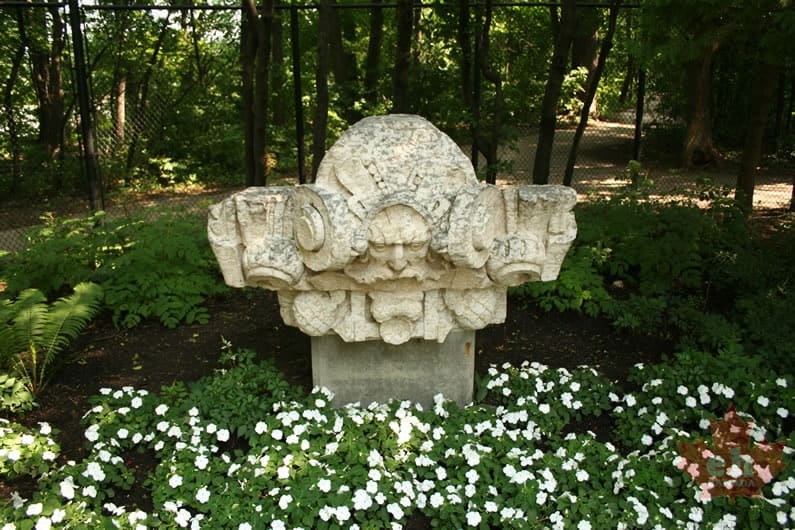 statue-15