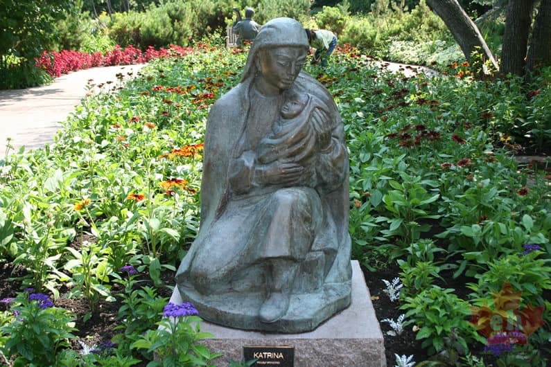 statue-29