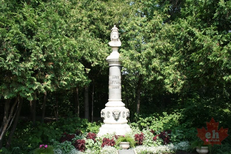 statue-17