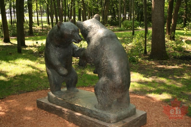 statue-85