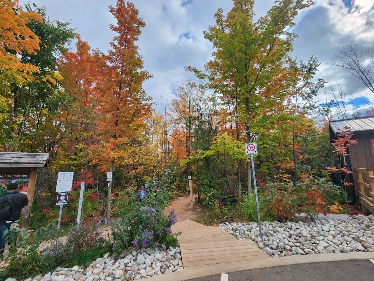 Cheltenham Walkway to the autumn seasons in Ontario Canada
