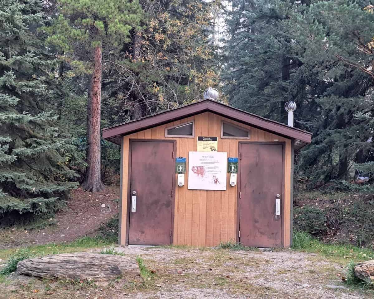 Emerson Lake Campground has basic vault toilets for campers and day use