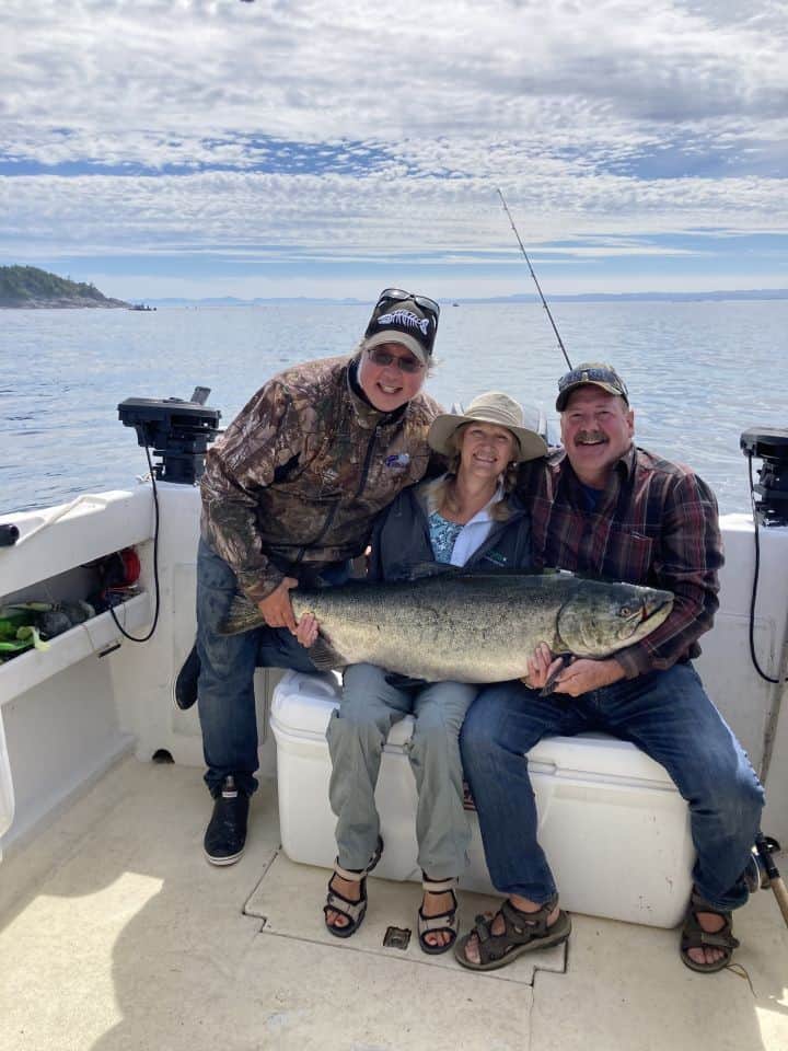 Port Hardy salmon fishing guide near Bear Cove Cottages on Vancouver Island.