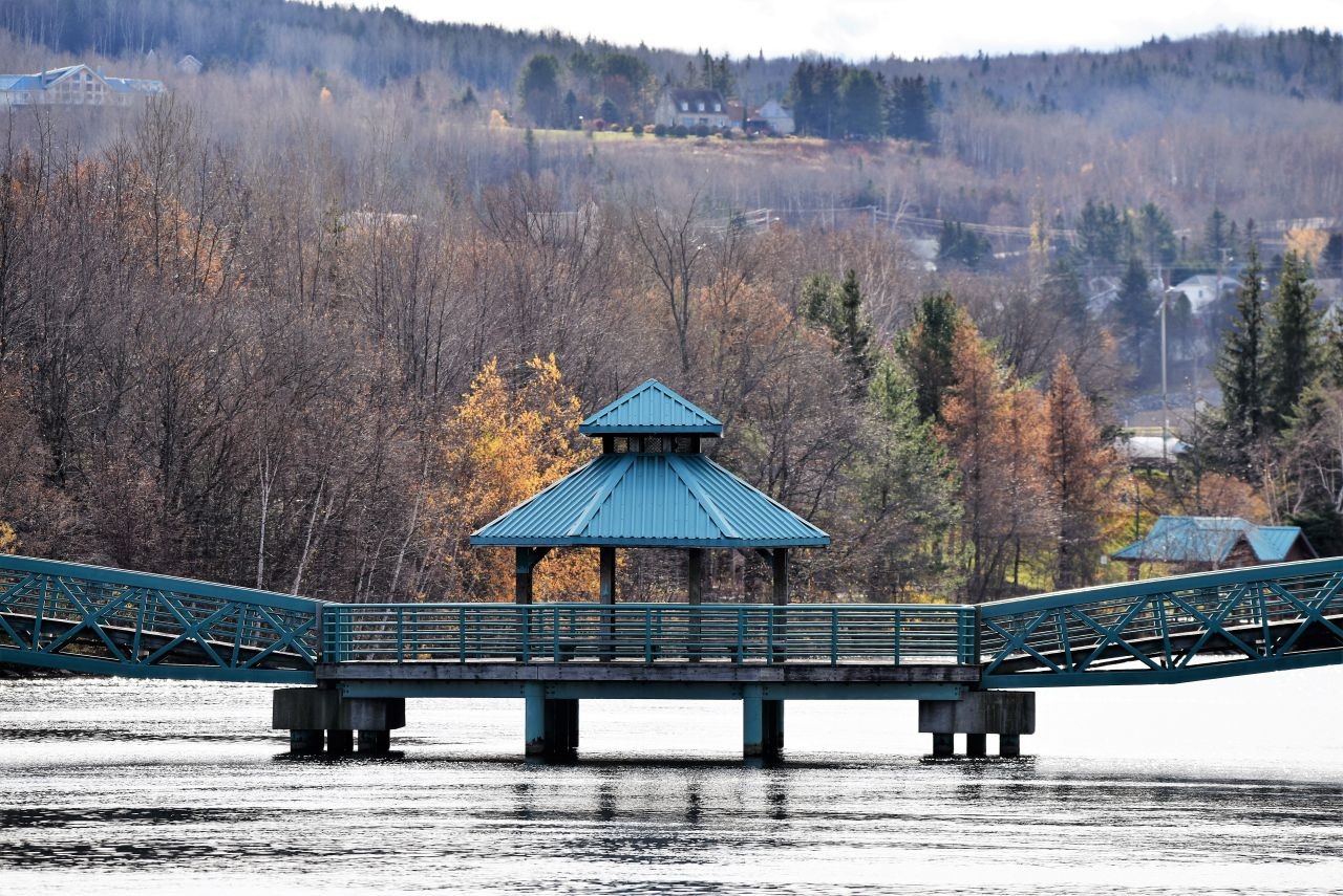 The smell of wood smoke in the air, the muted colours of winter, the quiet settled over the sleeping fields makes the Wolastoq Valley Trail in New Brunswick Canada the perfect place for winter adventures.