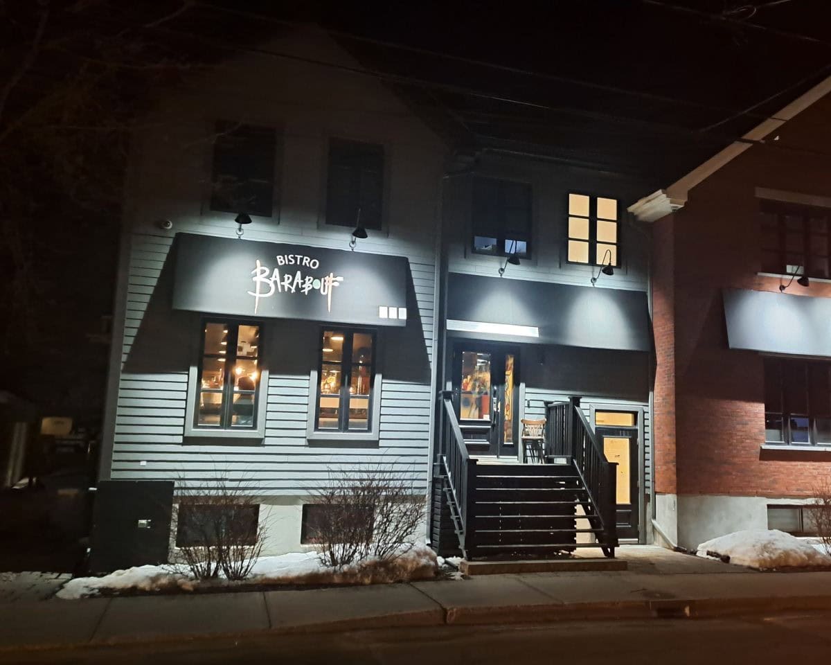 Bistro Barabouf is a popular nieghbourhood restaurant in Beloil, a city in Montreal's South Shore area. The buildling is lit up in the evening ready to welcome diners. They serve European, Canadian, and French Canadian traditional food.