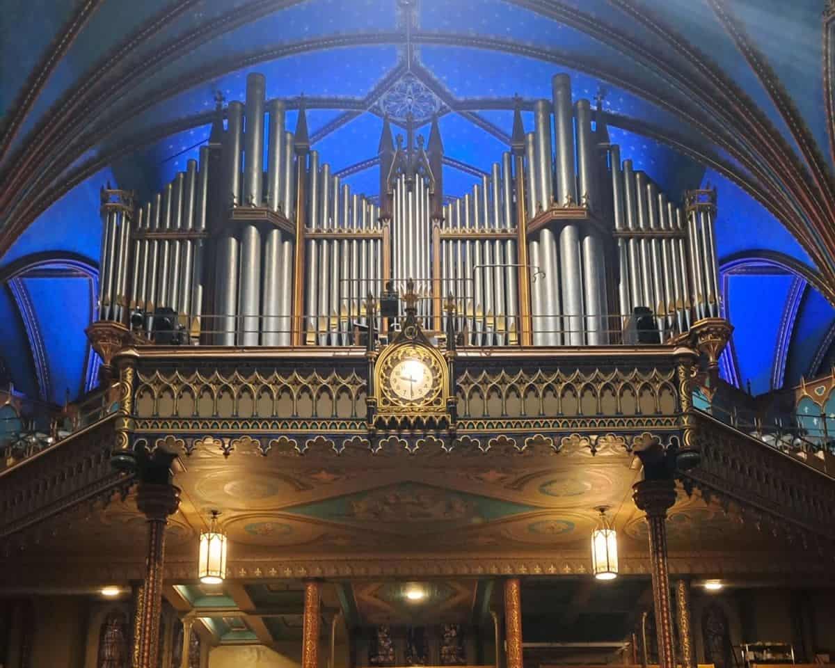One of the main attractions in Montreal is teh Notre Dame Cathedral in Old Montreal. This historic destination is world famous for its beatiful gothic revival architecture incluing a massive organ.