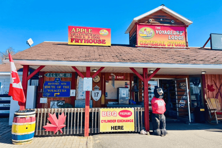 Roadside scenic stop, the Apple Fritter Fryhouse at Voyageurs' Lodge, Batchawana Bay, Ontario