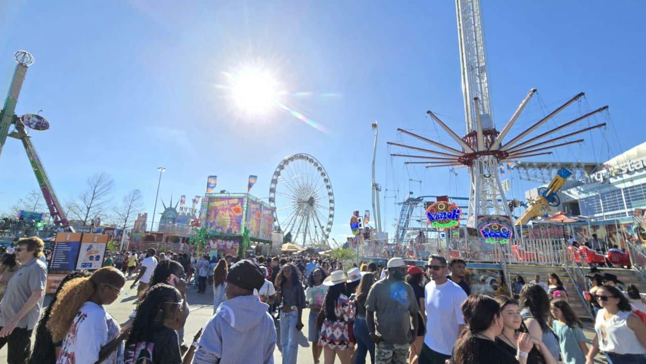 Calgary Stampede vs Houston Rodeo