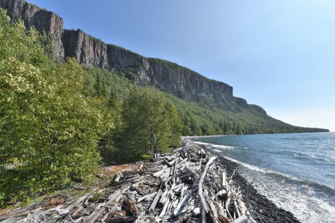 Towering cliffs above Lake Superior line the Kabeyun Trail in Sleeping Giant Provincial Park near Thunder Bay, showcasing dramatic elevation, rugged terrain, and iconic Sleeping Giant landscape views.