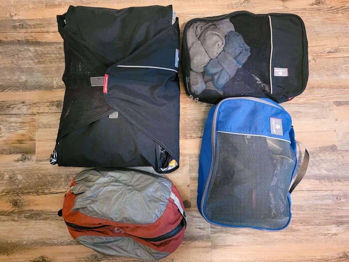 Backpacking, travel, travel gear, travel tips, organizers