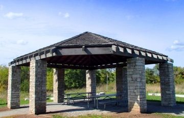 StCatharines_GlenridgeQuarryNaturalizationSite_PicnicArea