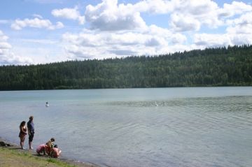 lac-la-hache_beach02