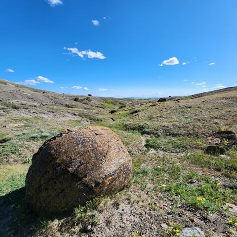 round-rocks-in-alberta-canada