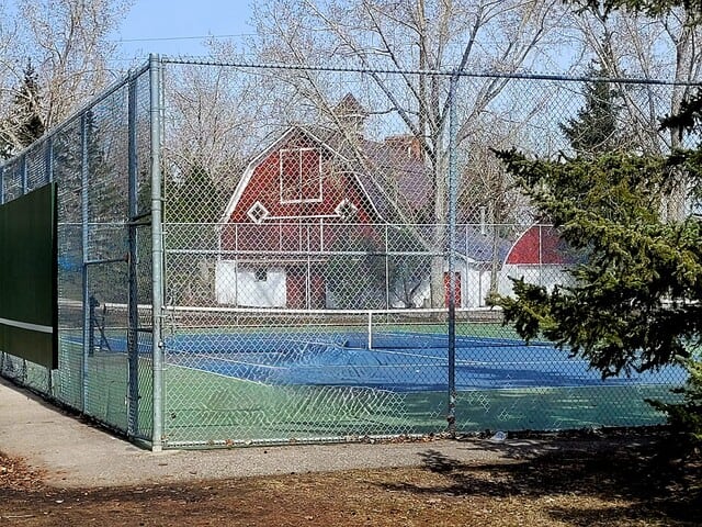public-tennis-courts---sw-calgary-alberta-canada