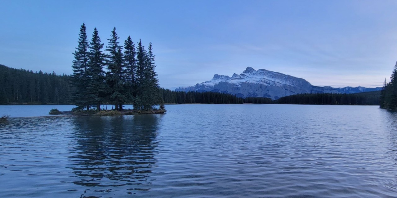 Fall hiking in Banff National Park - The Two Jack Trail from our campground to this viewpoint was just over 3km round trip. If you aren't up for the walk and still want to watch the sunset, you can always drive up the road towards Lake Minnewanka to get to this spot too.
