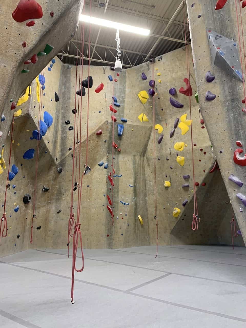 Climber's Rock Burlington Ontario Top Rope Climbs - Climber's Rock provides so many top rope options for climbers in Burlington, Ontario, Canada. New routes are set every week.