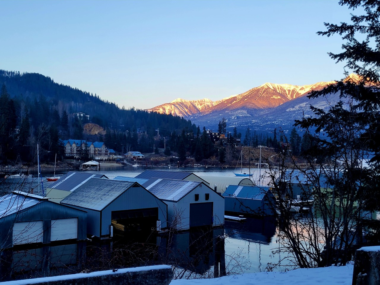 Boathouses in Kaslo Bay - Kaslo B.C. Canada  - With boating being a very popular pastime, there are lots of boathouses in Kaslo Bay.
Rentals nearby for the boating & fishing enthusiasts .
Kaslo, British Columbia, Canada