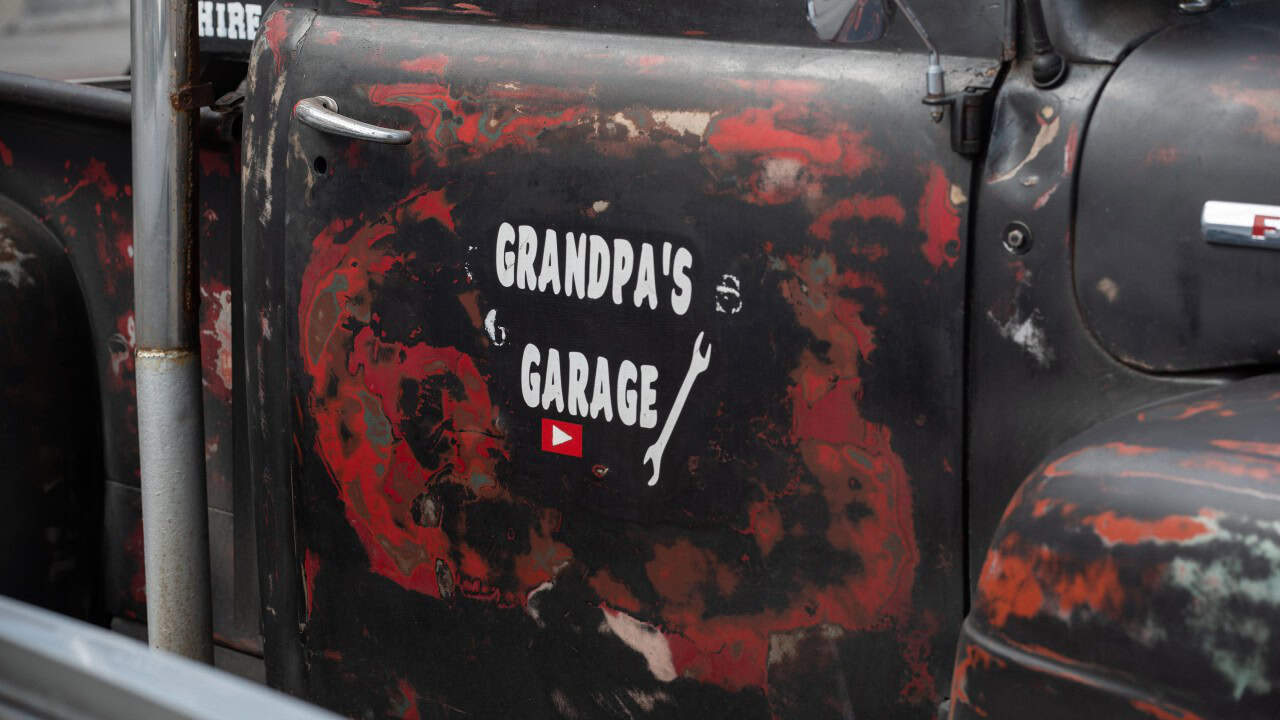 Grandpas-Garage - Grandpas garage old pickup truck