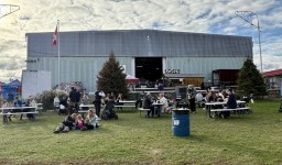 Outdoor-Eating-Area-Simcoe-Ontario