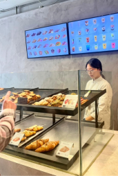 Many-fresh-items-on-display-at-Hazukido-Montreal