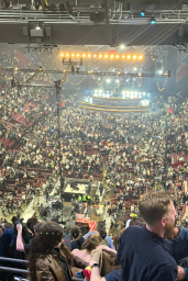 Post-show-at-the-Bell-Centre-Montreal