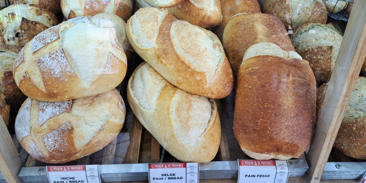 Le Moulin de Provence French Bakery in Byward Market - No trip to Ottawa is complete without a stop at Le Moulin de Provence. I always stop here when I’m in town, either to pick up a little treat or to enjoy a bite to eat. The buttery croissants, fresh baguettes, and flaky pastries are irresistible.
