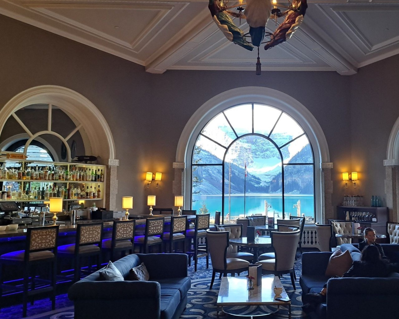 Lakeview Lounge with Glacier Views and Relaxed Mountain Luxury - Relax with handcrafted cocktails and panoramic glacier views. This is one of the most scenic dining experiences for anyone staying in Banff Lake Louise.