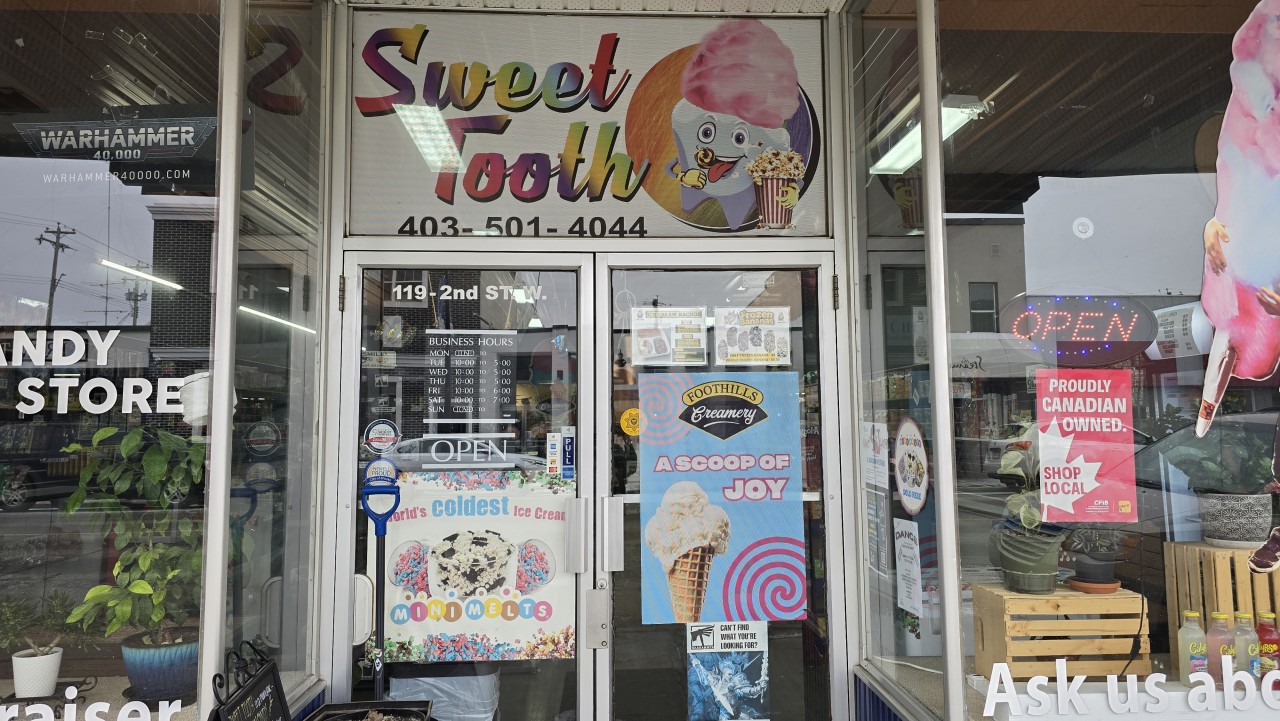 Sweet Tooth Candy Brooks Alberta - Sweet Tooth Candy in Brooks Alberta is a colourful candy shop just minutes from the Trans-Canada Highway, making it a fun stop for road trip travellers and nearby campers